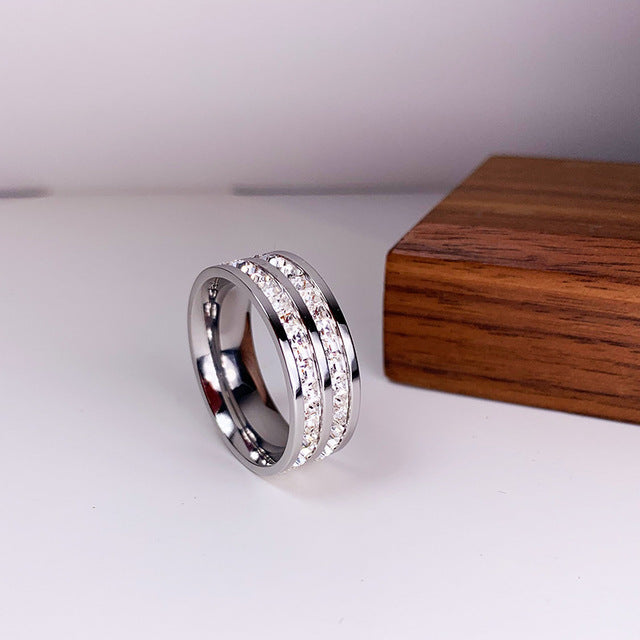 Elegant Inlaid Zirconia Ring